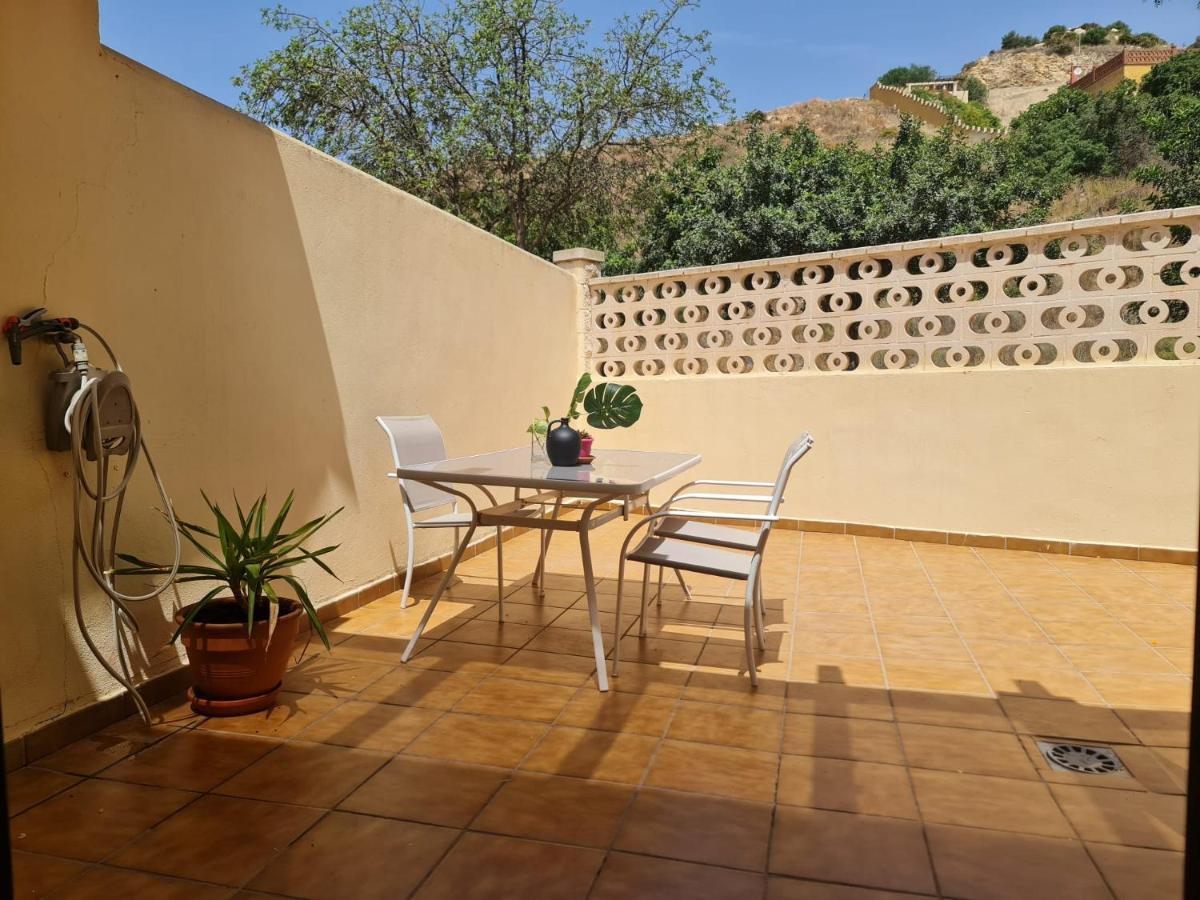 Apartamentos Benalmarina Малага Екстериор снимка